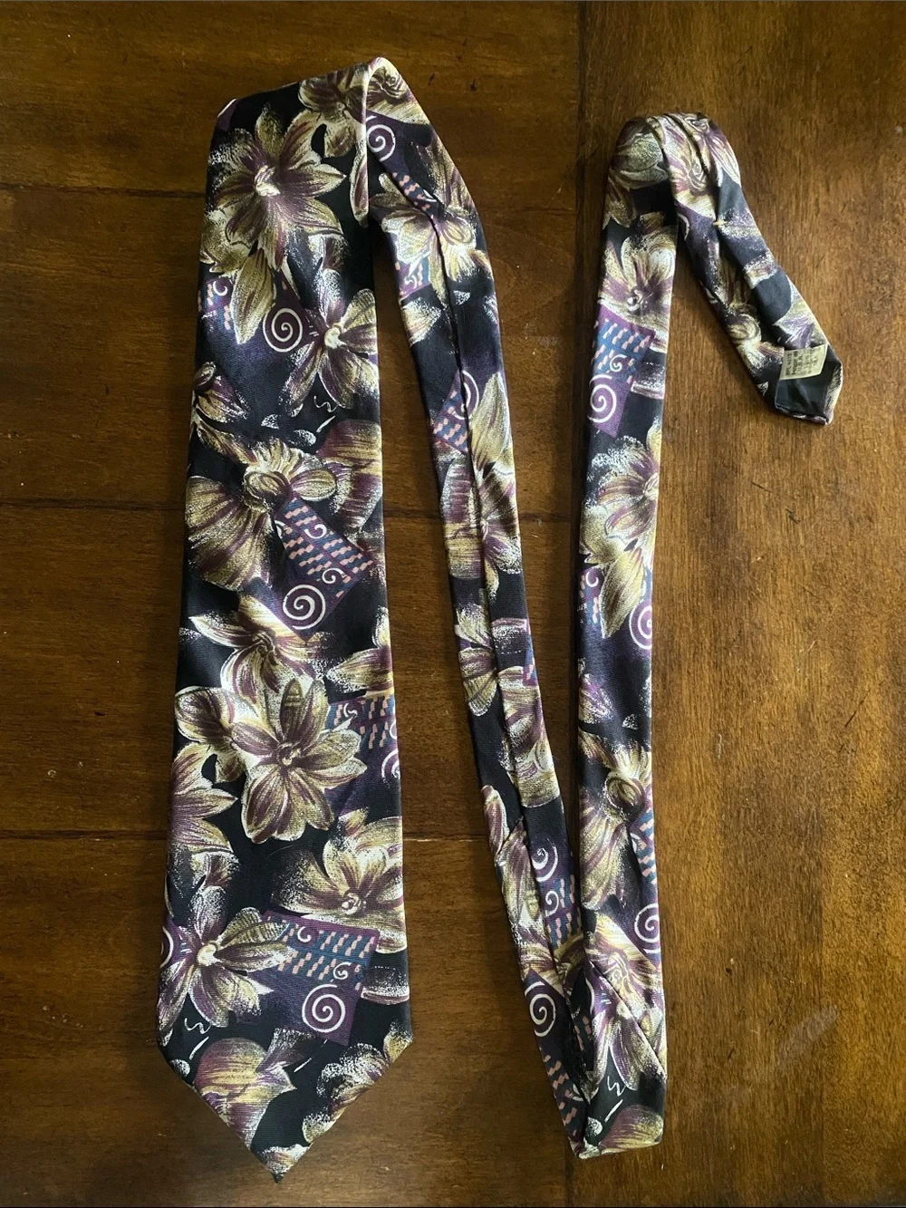 Oscar de la Renta 100% silk Black Tie with Gold and Purple Floral Motif